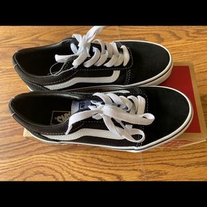 Kids Vans- size 2- like new